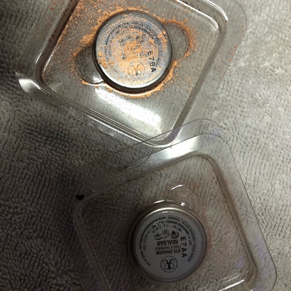 Makeup - Picture 2 of 2